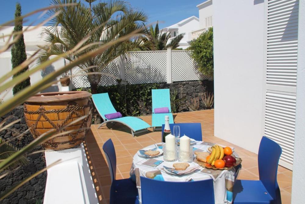 Apartments Gina Y Vista Oceano Puerto del Carmen  Extérieur photo